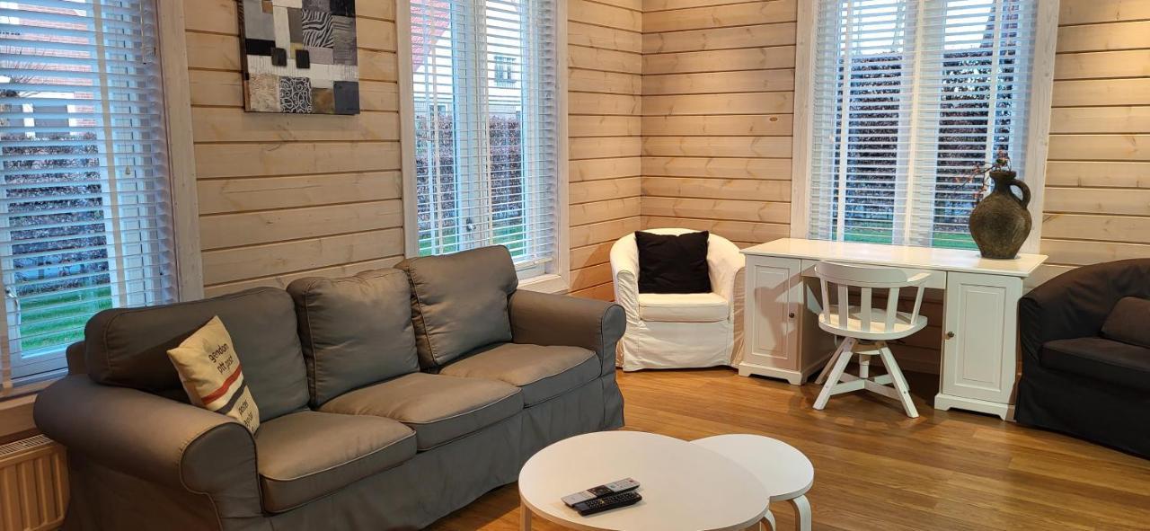 The Black House - Luxurious Holiday Villa Zeewolde Bagian luar foto